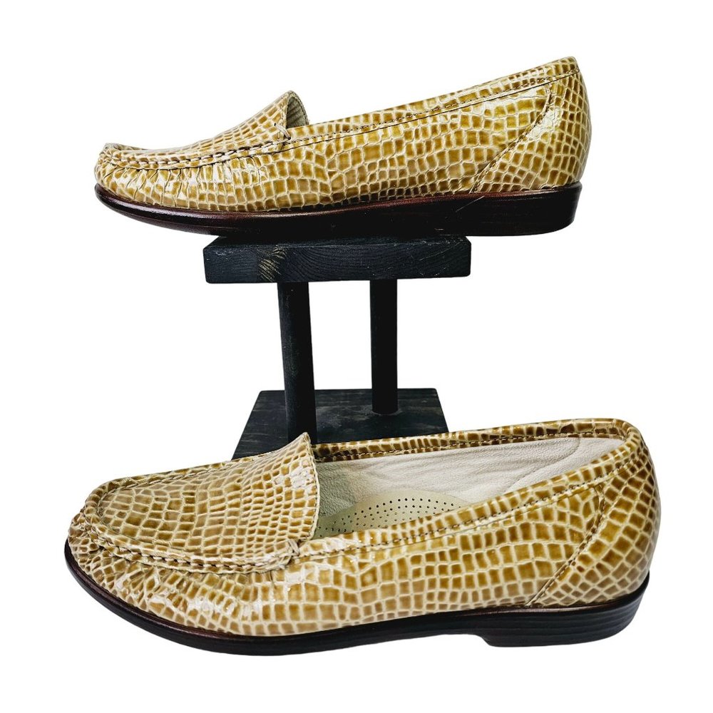 SAS Tripad Comfort Shoes Gold Leather Snakeskin Slip On Loafers Sz 9M - Picture 2 of 9